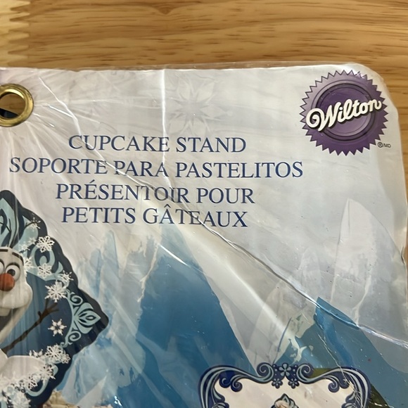 Disney Frozen Wilton Cupcake Stand NIB - Picture 3 of 5